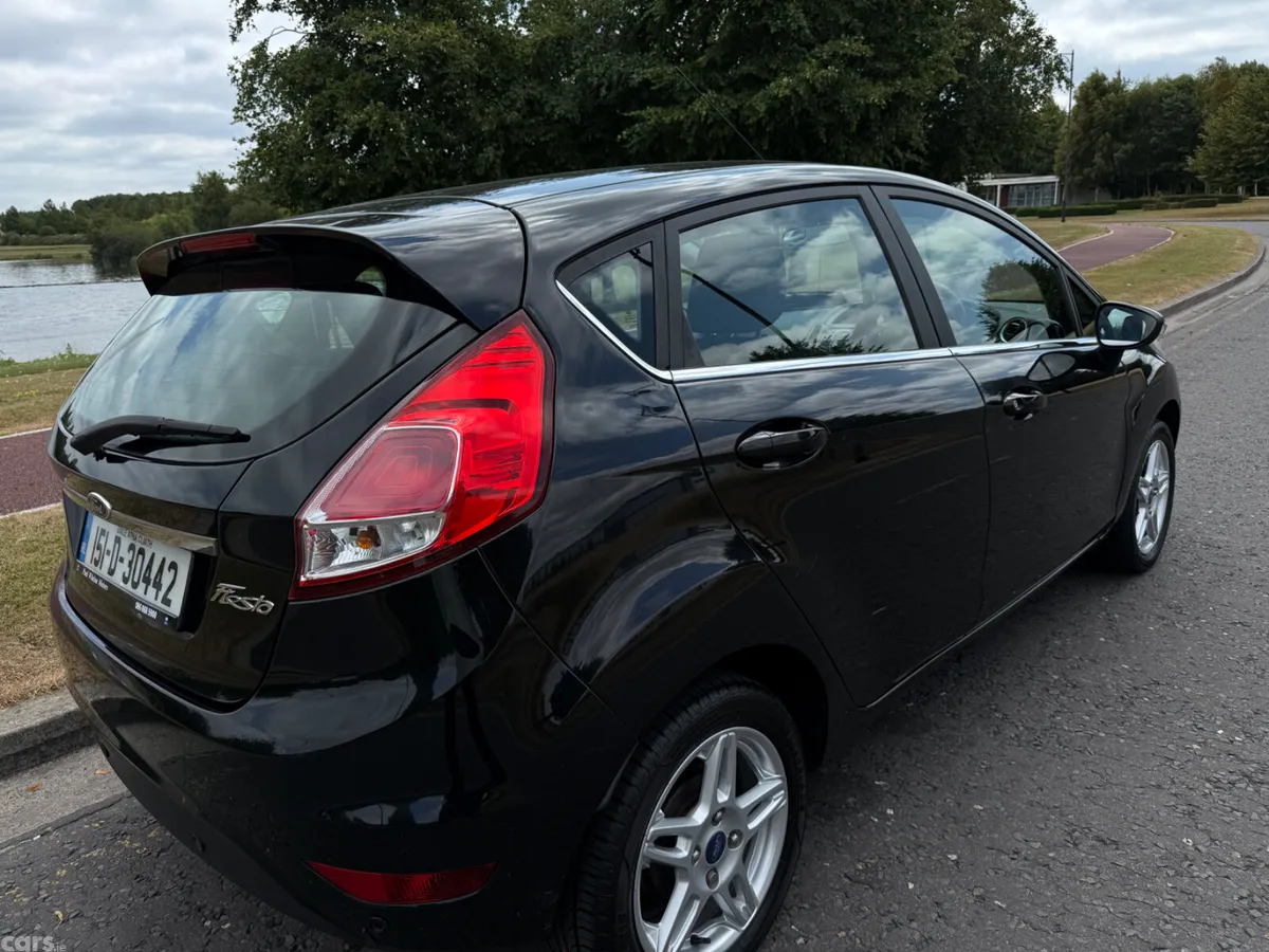 Ford Fiesta Hatchback, Petrol, 2015, Black