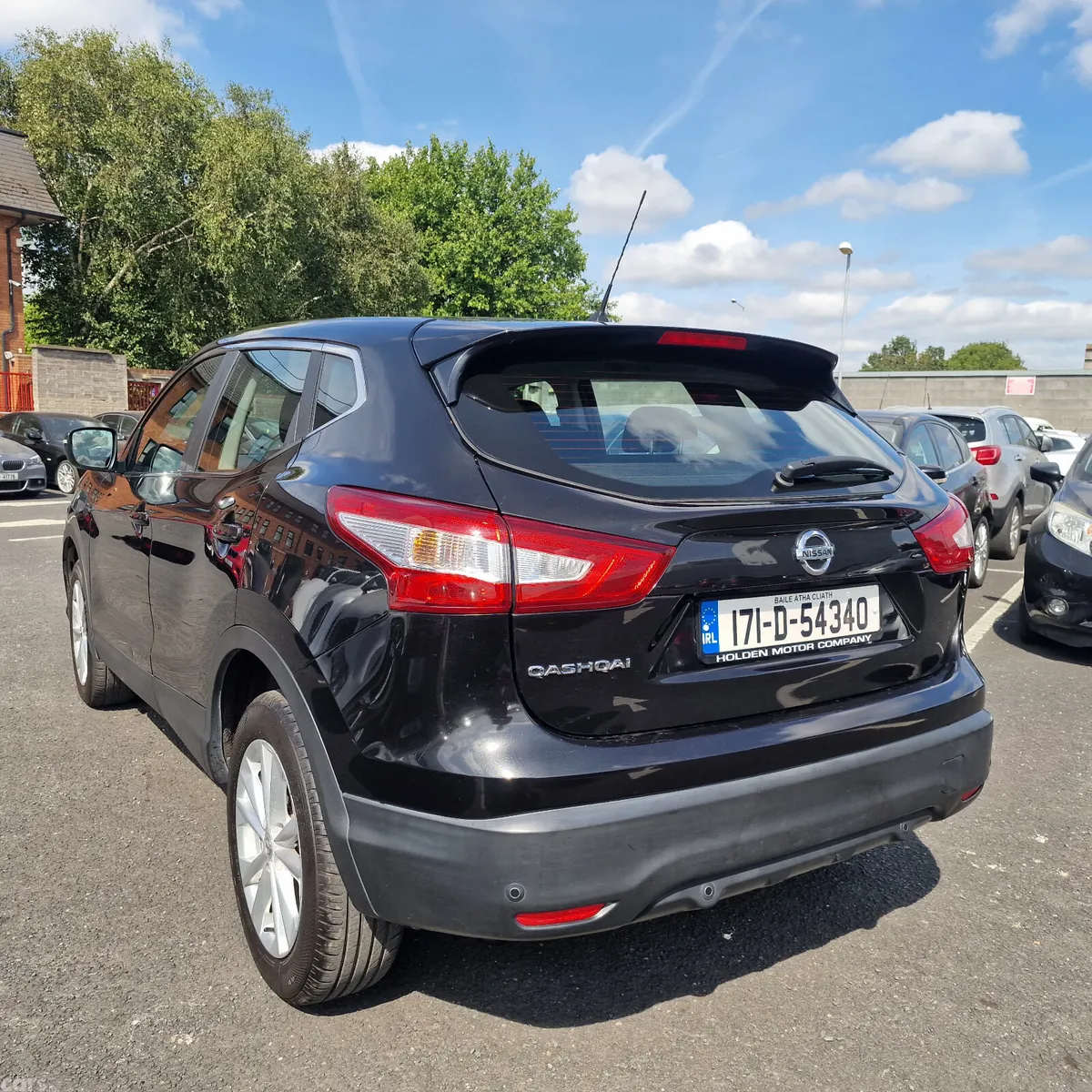 Nissan Qashqai SUV, Petrol, 2017, Black