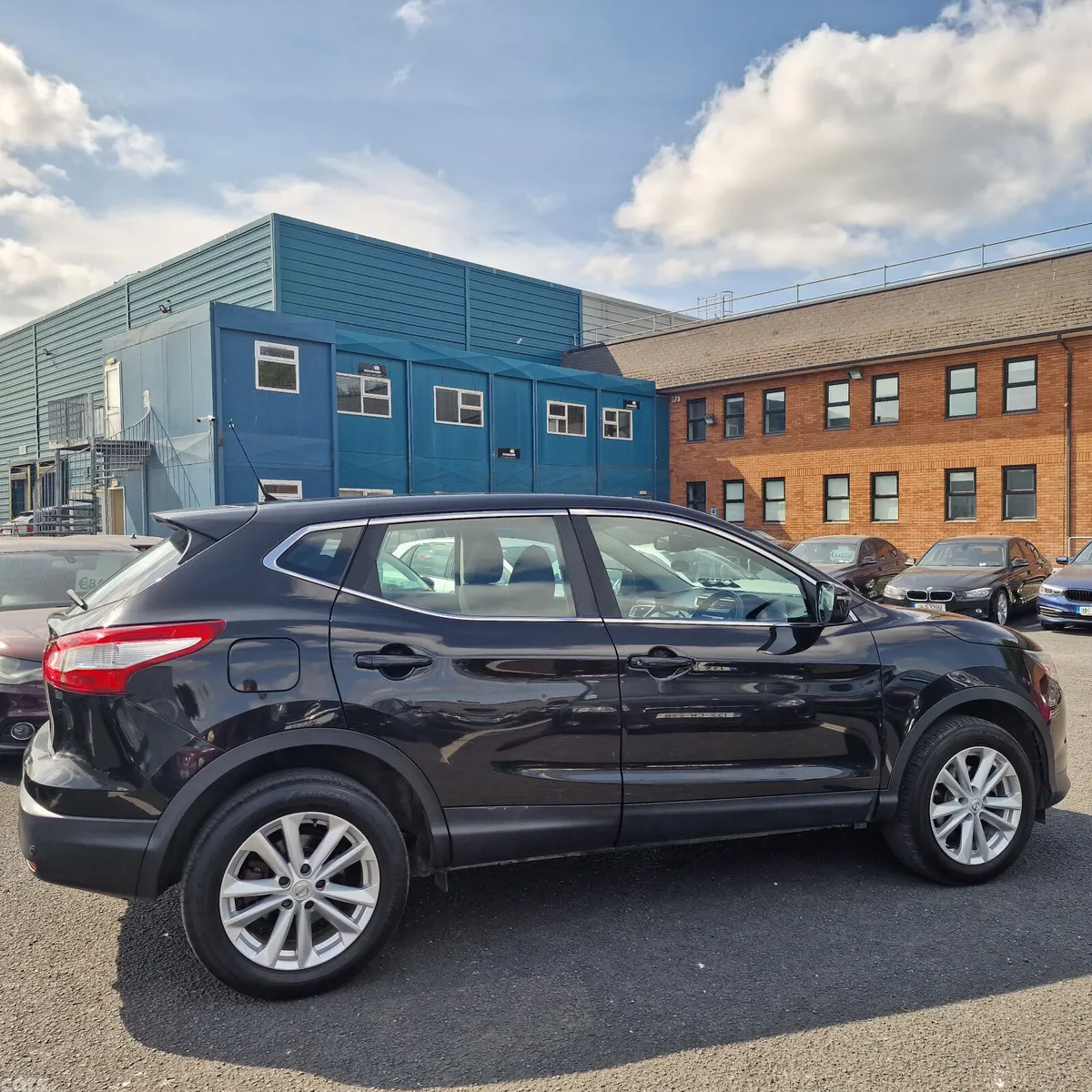 Nissan Qashqai SUV, Petrol, 2017, Black