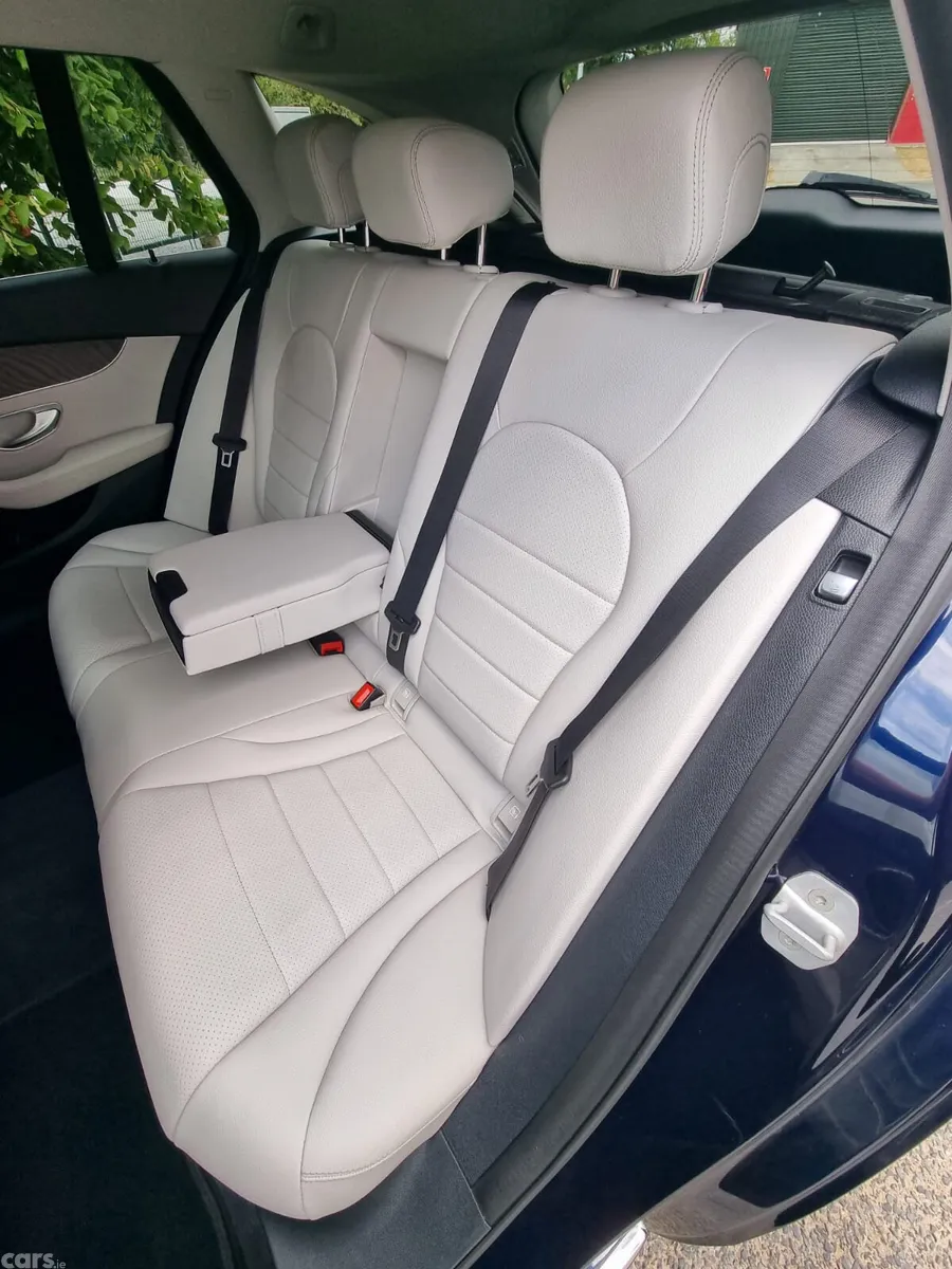 Mercedes-Benz C-Class Estate, Petrol Plug-in Hybrid, 2016, Blue