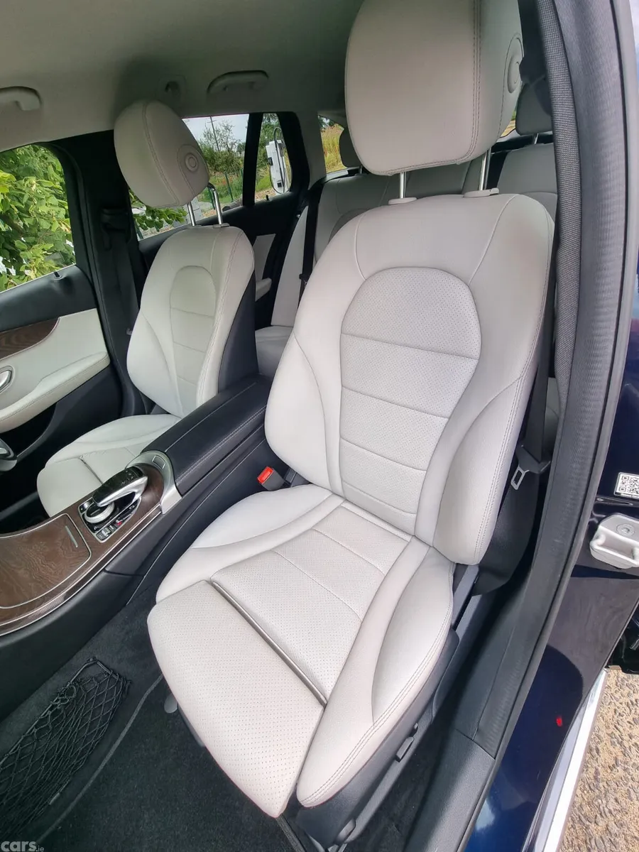 Mercedes-Benz C-Class Estate, Petrol Plug-in Hybrid, 2016, Blue