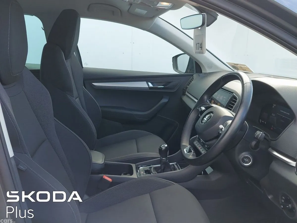 Skoda Karoq SUV, Diesel, 2023, Grey