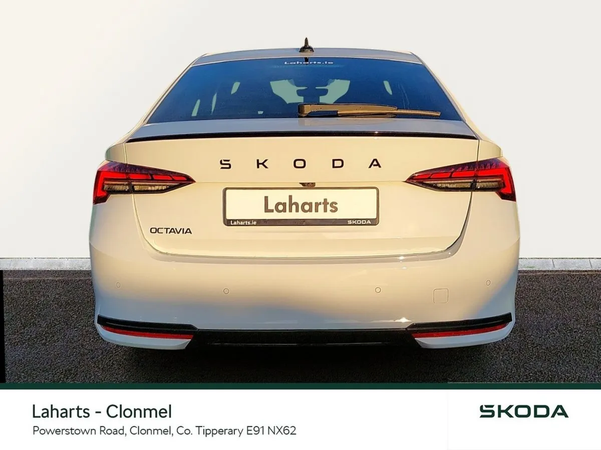 Skoda Octavia Saloon, Diesel, 2026, White