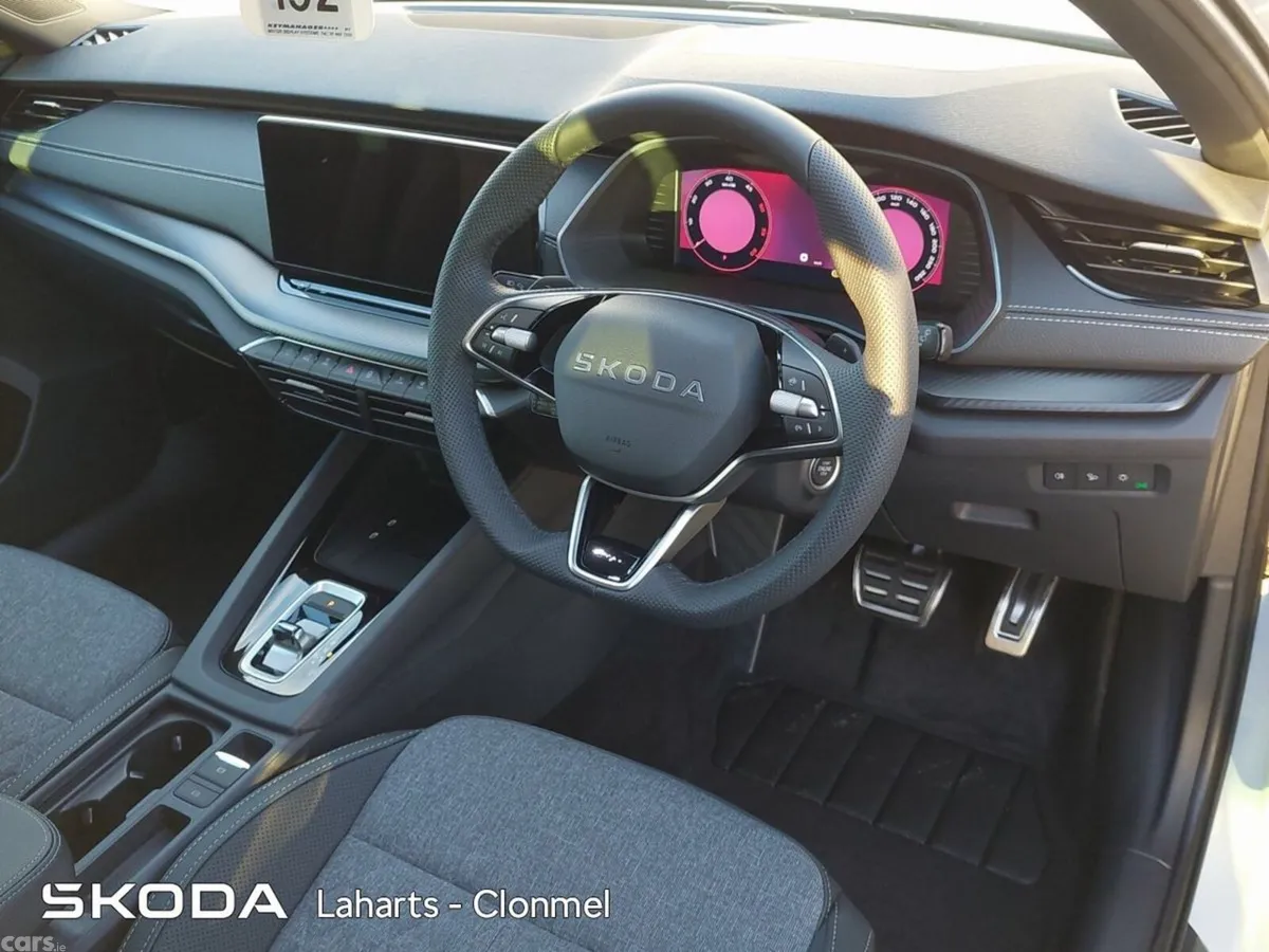 Skoda Octavia Saloon, Diesel, 2026, White