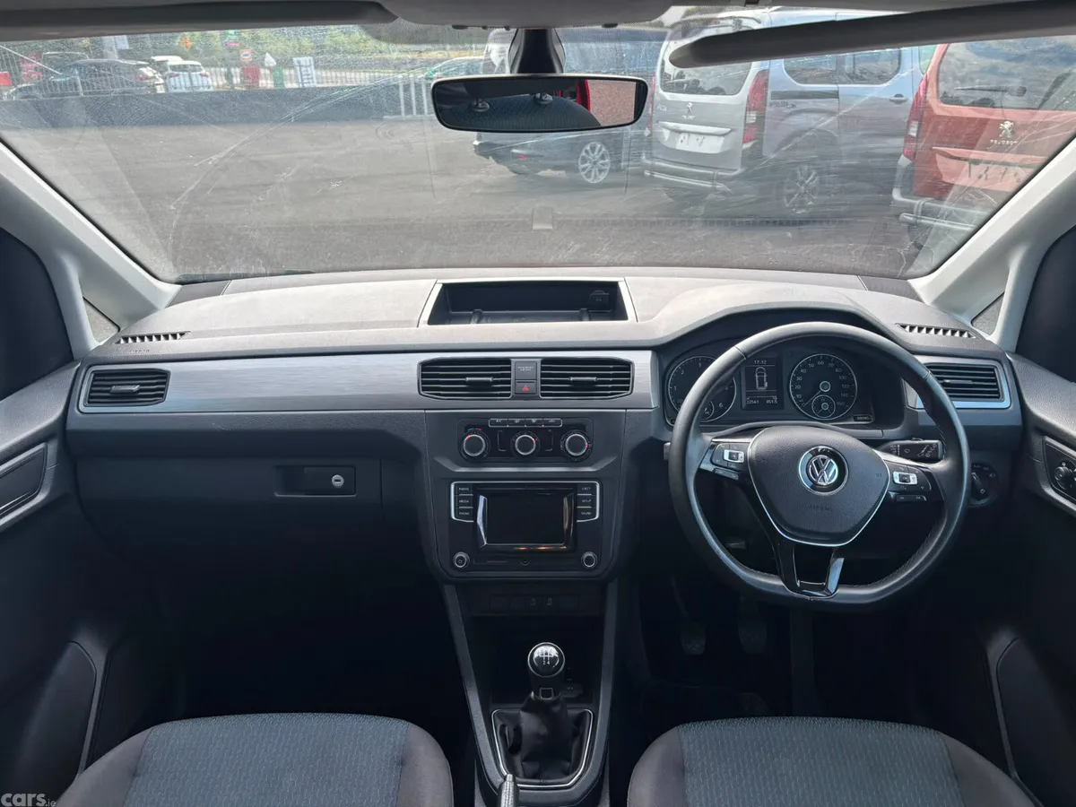 Volkswagen Caddy MPV, Diesel, 2021, Red