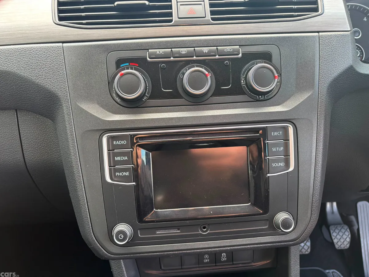 Volkswagen Caddy MPV, Diesel, 2021, Red