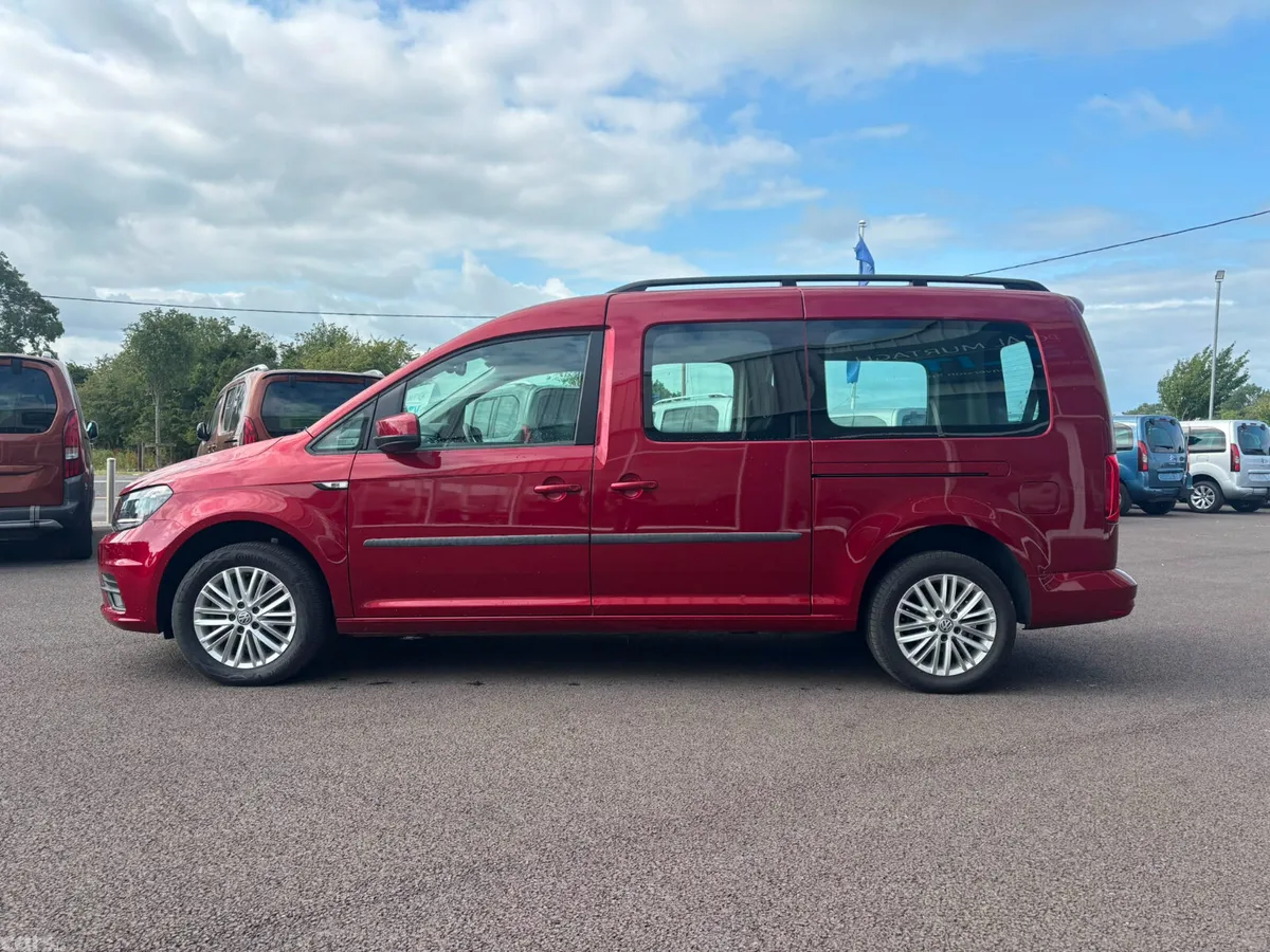 Volkswagen Caddy MPV, Diesel, 2021, Red