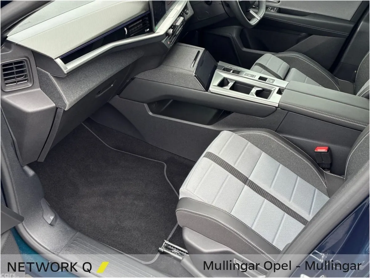 Opel Grandland SUV, Petrol Hybrid, 2026, Blue