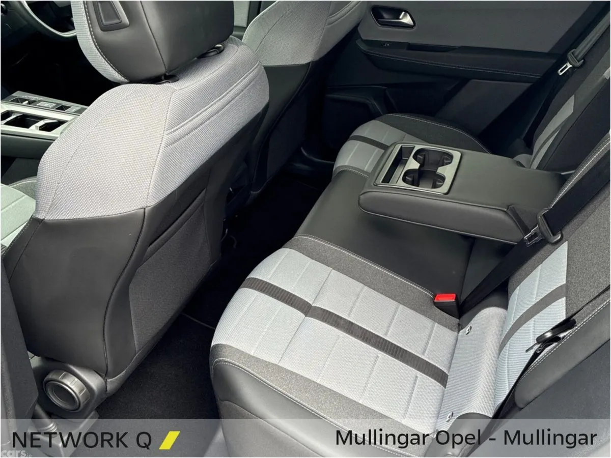 Opel Grandland SUV, Petrol Hybrid, 2026, Blue