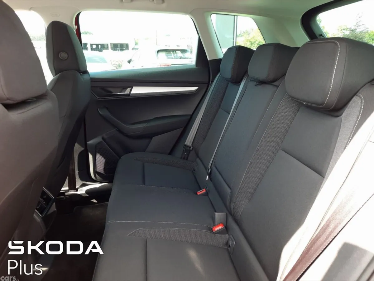 Skoda Karoq SUV, Petrol, 2023, Red