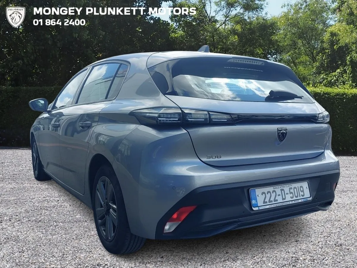 Peugeot 308 Hatchback, Petrol, 2022, Grey