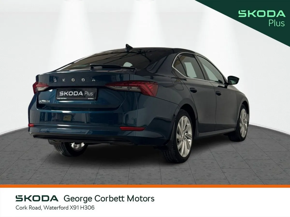 Skoda Octavia Saloon, Diesel, 2023, Blue