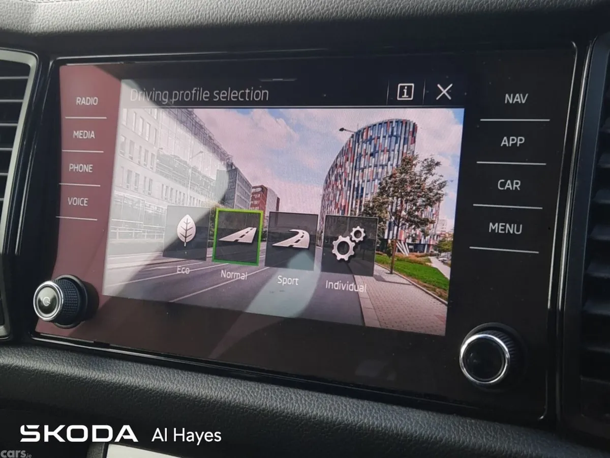 Skoda Kodiaq MPV, Diesel, 2022, Silver