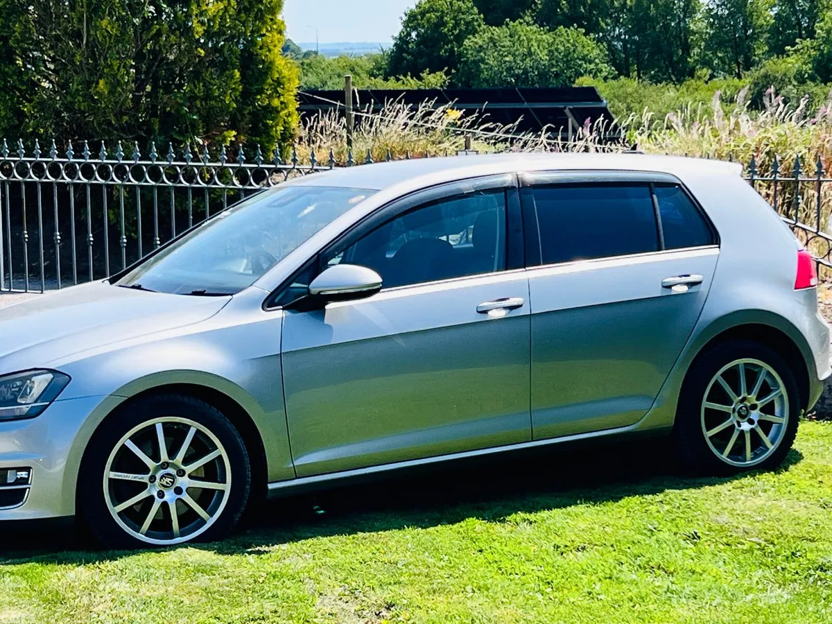Volkswagen Golf Hatchback, Petrol, 2014, Gold