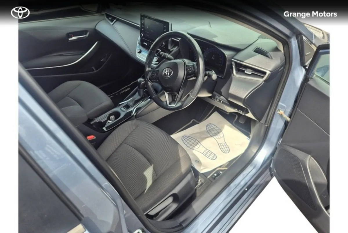 Toyota Corolla Saloon, Petrol Hybrid, 2020, Grey
