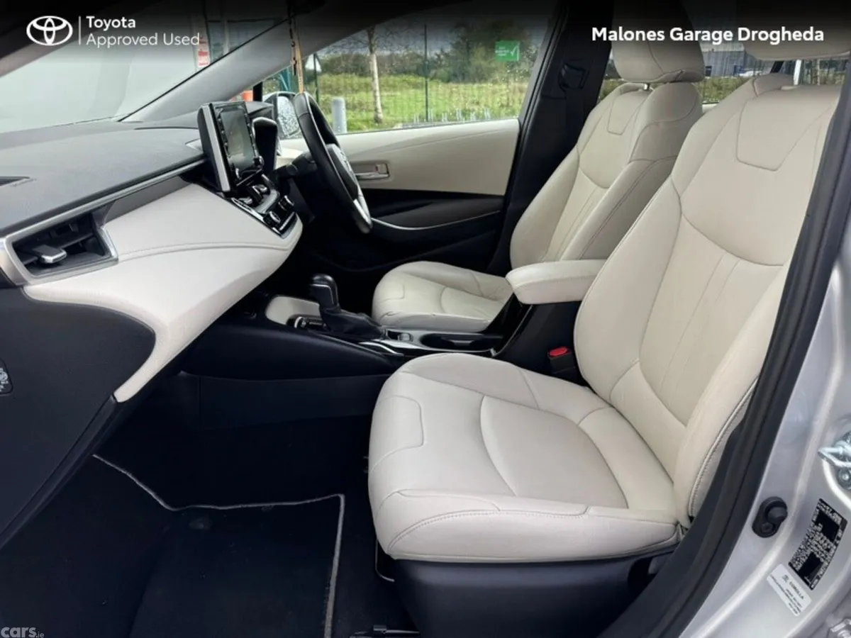 Toyota Corolla Saloon, Petrol Hybrid, 2023, Silver