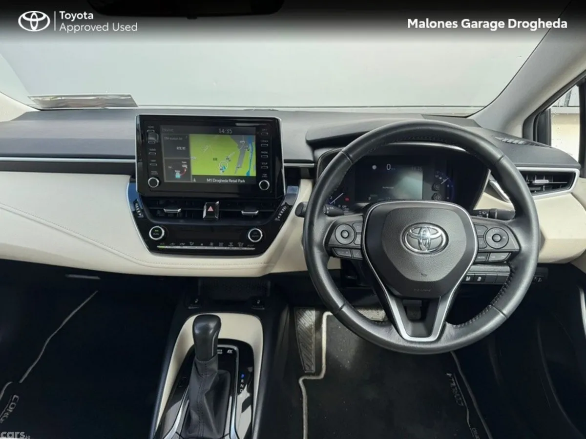 Toyota Corolla Saloon, Petrol Hybrid, 2023, Silver