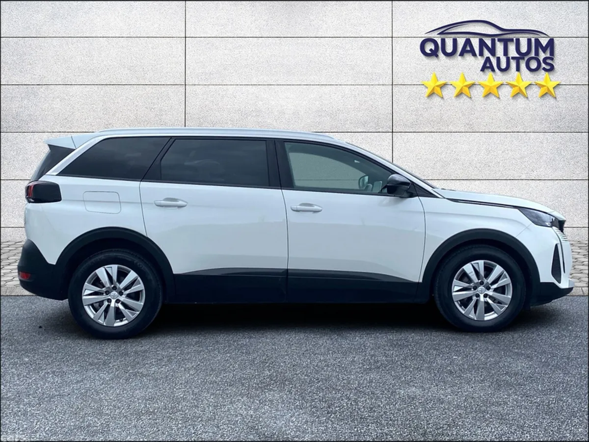 Peugeot 5008 MPV, Diesel, 2023, White