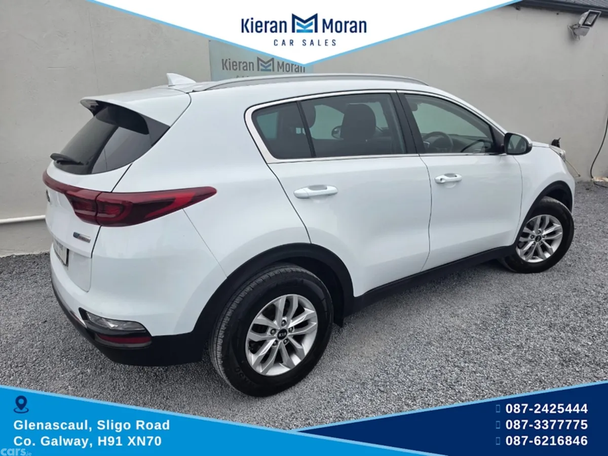 Kia Sportage MPV, Diesel Hybrid, 2021, White