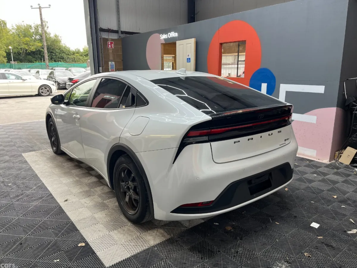 Toyota Prius Estate, Petrol, 2024, White