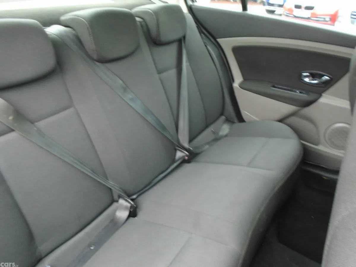 Renault Fluence Saloon, Diesel, 2013, Silver