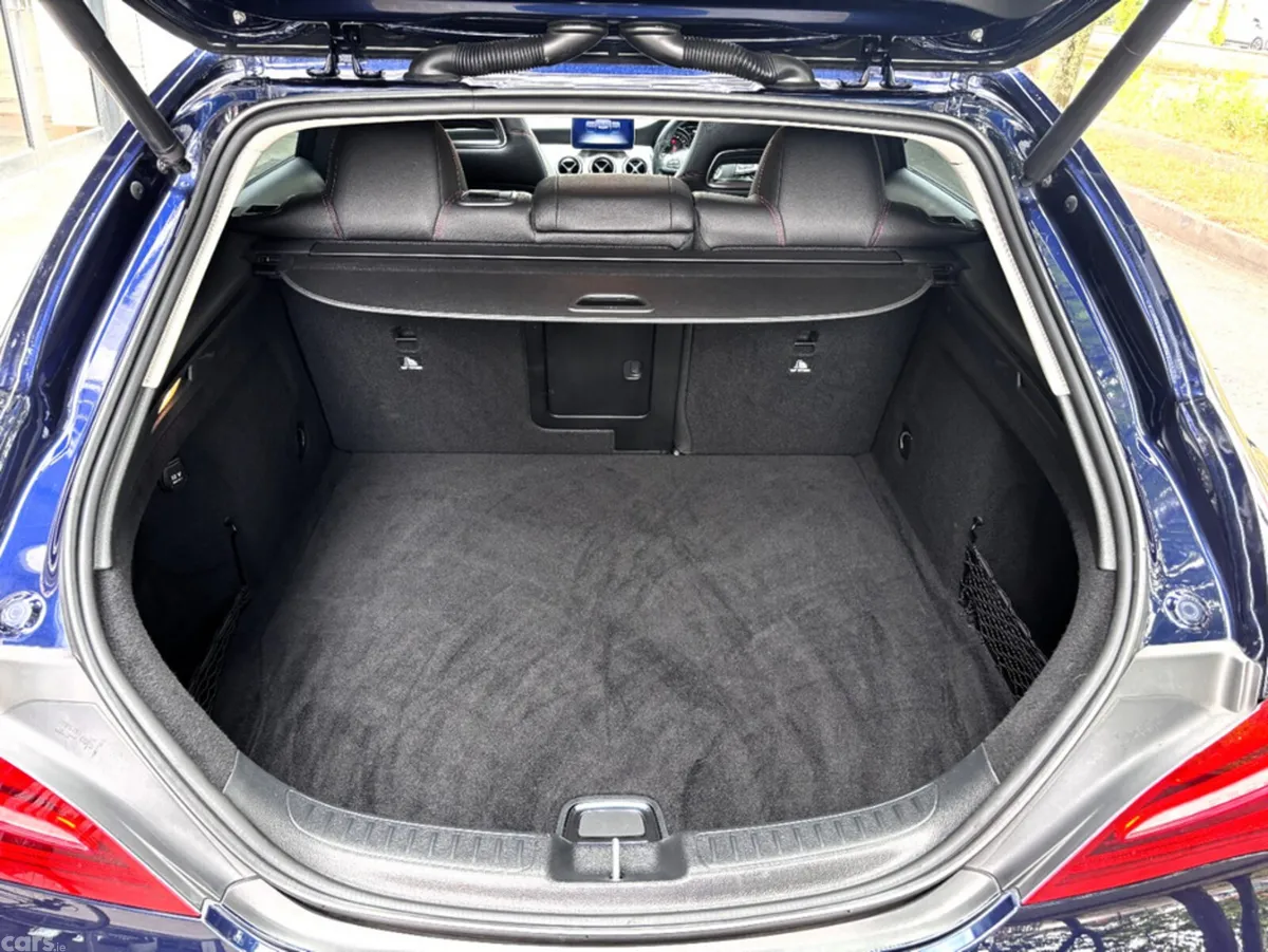 Mercedes-Benz CLA Estate, Petrol, 2019, Blue