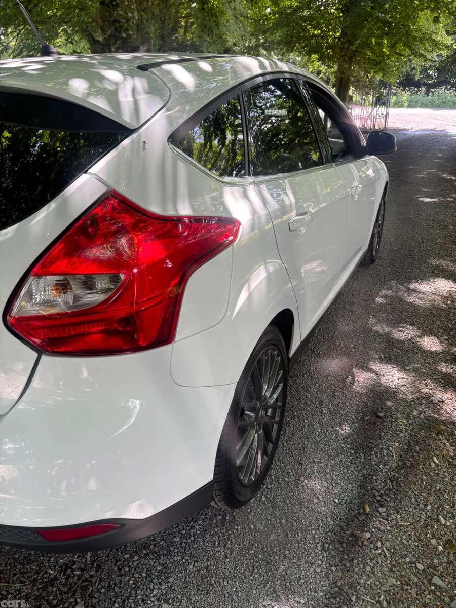 Ford Focus Hatchback, Petrol, 2013, White