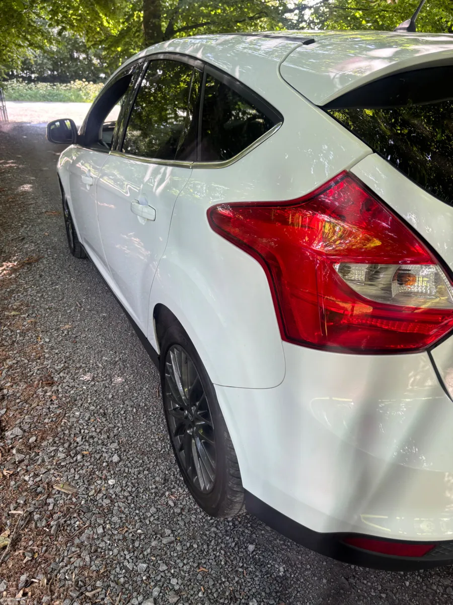 Ford Focus Hatchback, Petrol, 2013, White