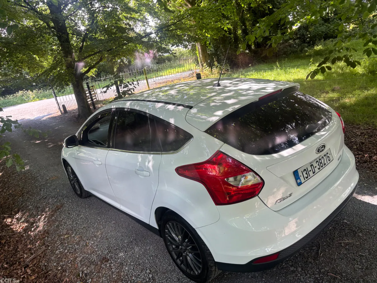 Ford Focus Hatchback, Petrol, 2013, White