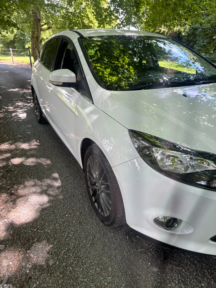 Ford Focus Hatchback, Petrol, 2013, White