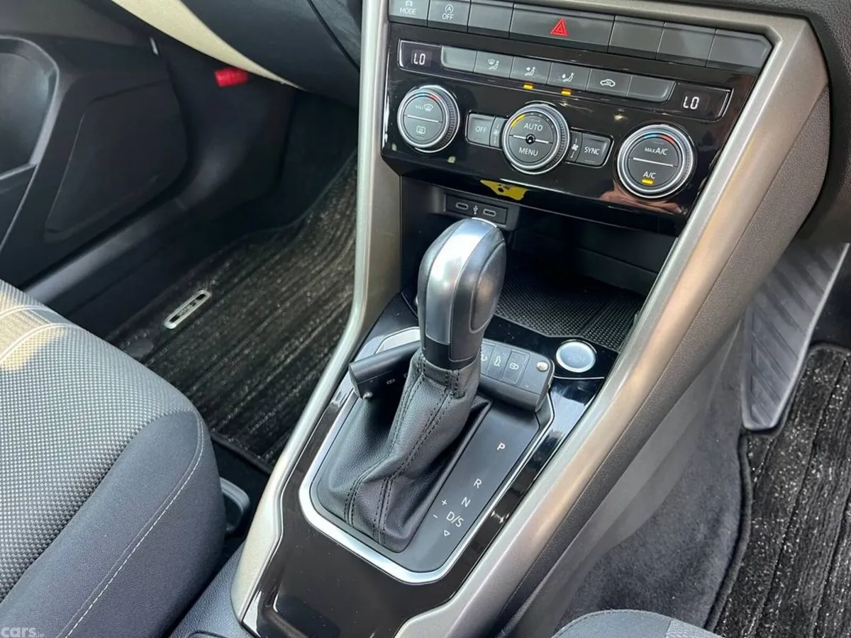 Volkswagen T-Roc SUV, Diesel, 2021, White
