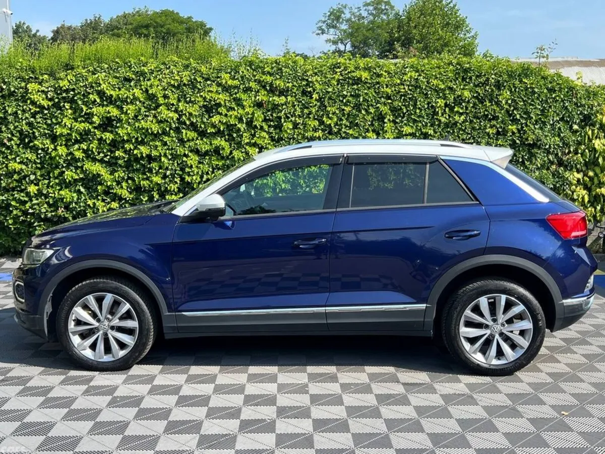 Volkswagen T-Roc SUV, Diesel, 2021, Blue