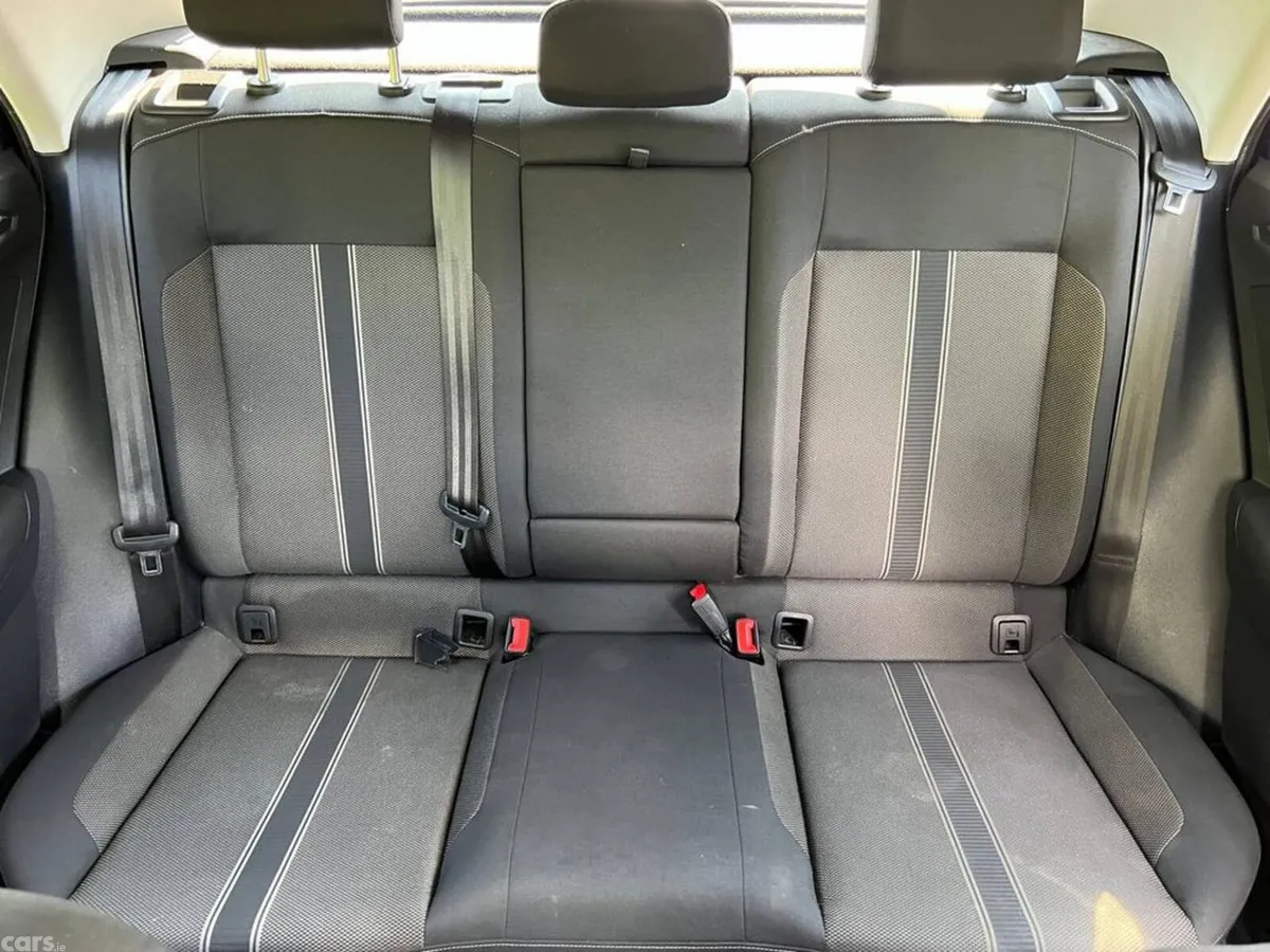 Volkswagen T-Roc SUV, Diesel, 2021, Blue