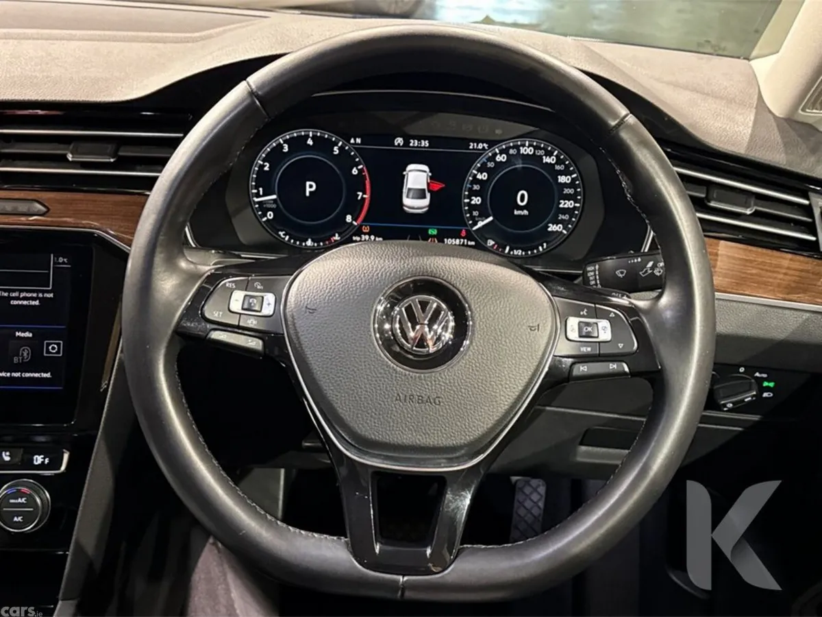 Volkswagen Passat Saloon, Petrol, 2019, Black