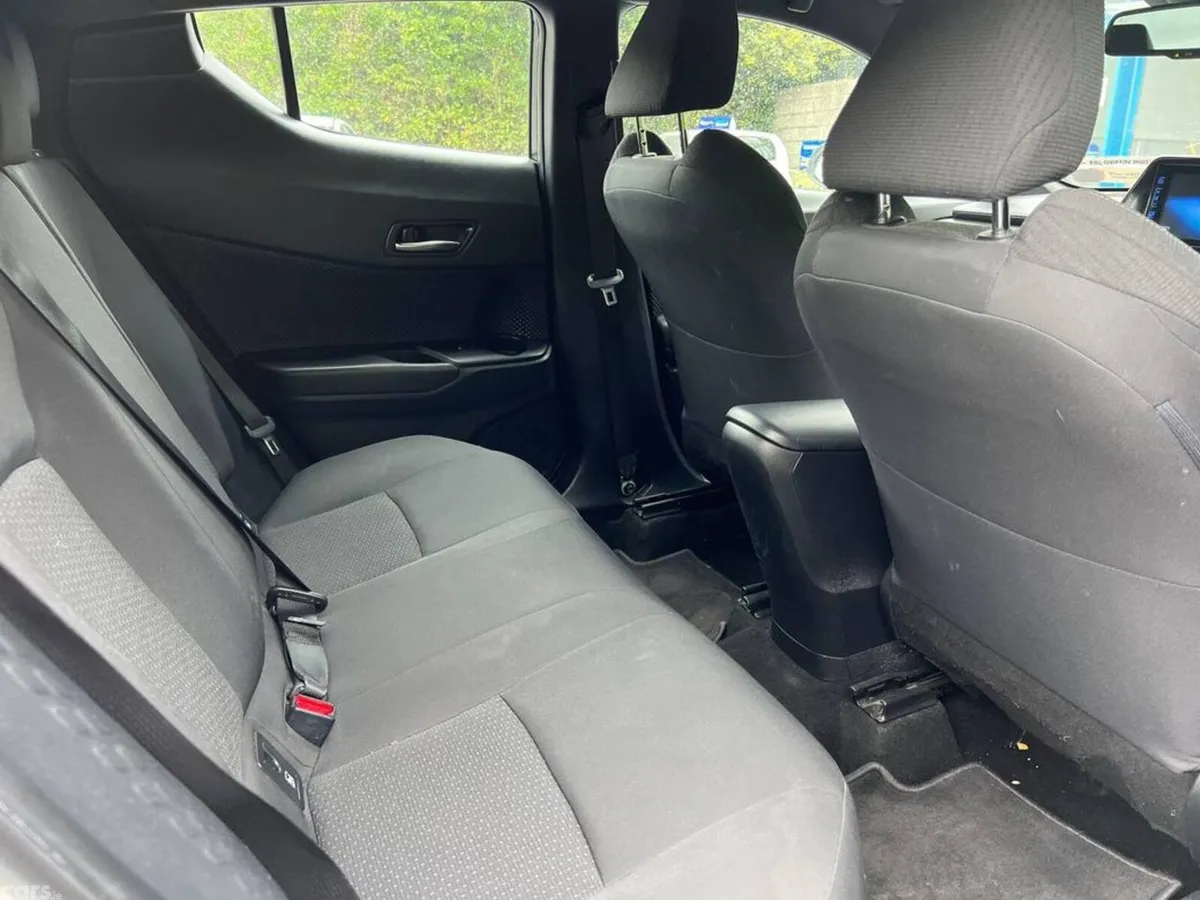 Toyota C-HR Hatchback, Petrol, 2017, White