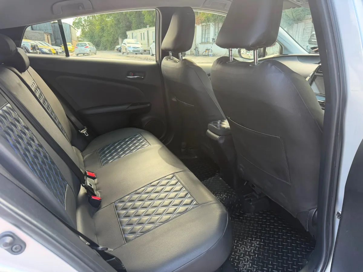 Toyota Prius Hatchback, Petrol Hybrid, 2019, Silver