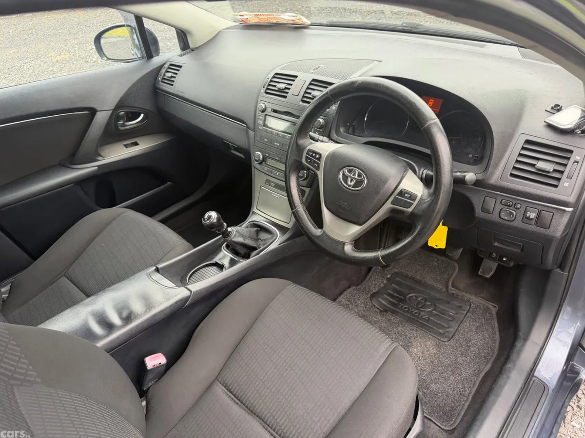 Toyota Avensis Saloon, Diesel, 2009, Blue