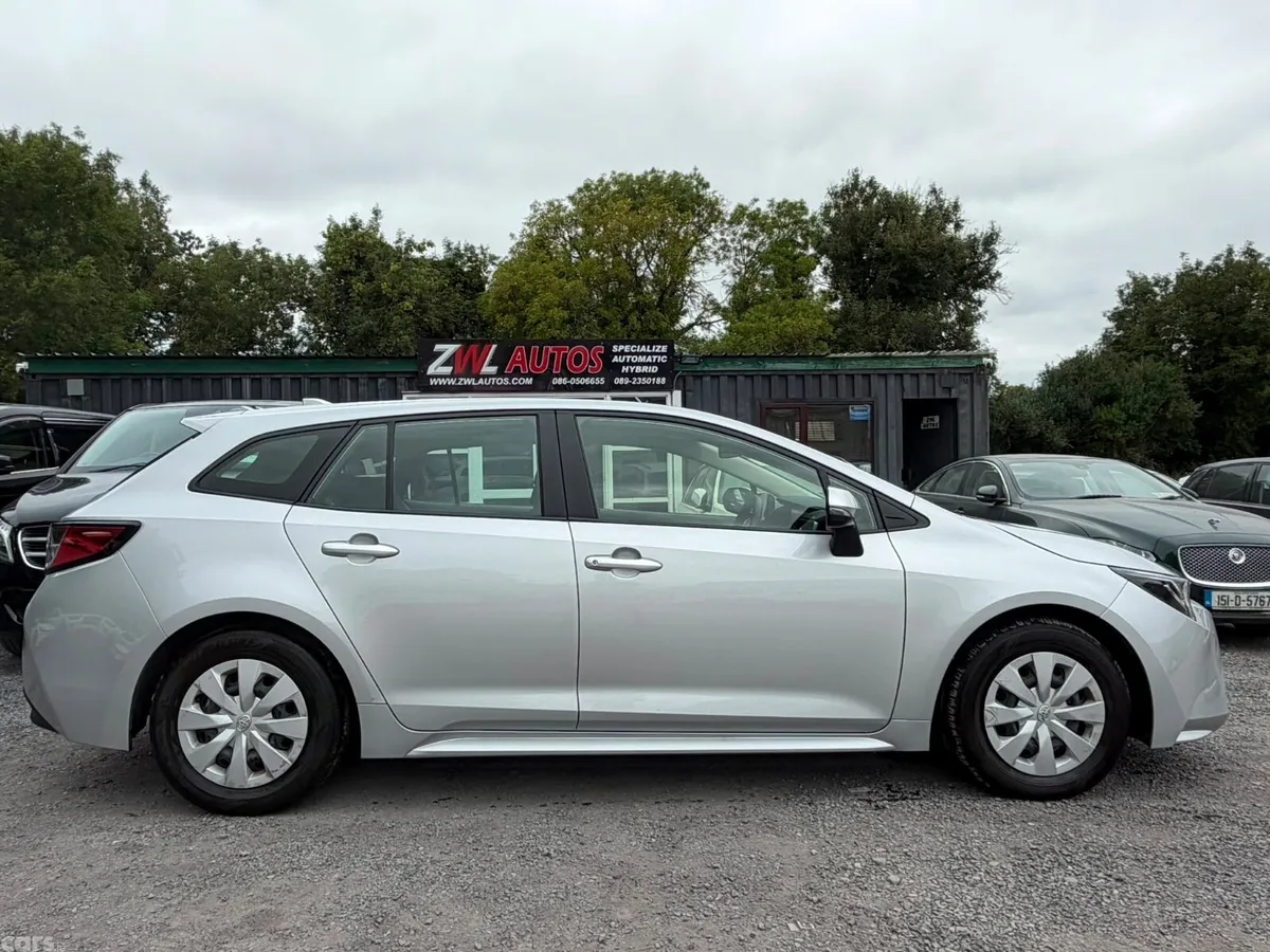 Toyota Corolla Estate, Petrol Hybrid, 2023, Silver
