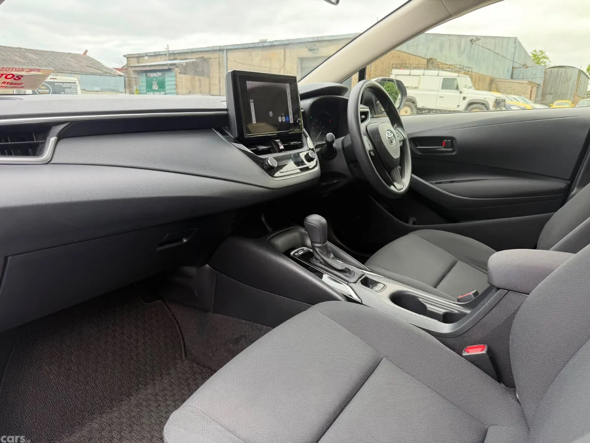 Toyota Corolla Estate, Petrol Hybrid, 2023, Silver