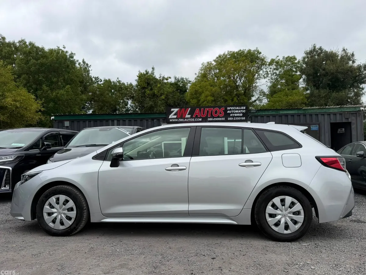 Toyota Corolla Estate, Petrol Hybrid, 2023, Silver