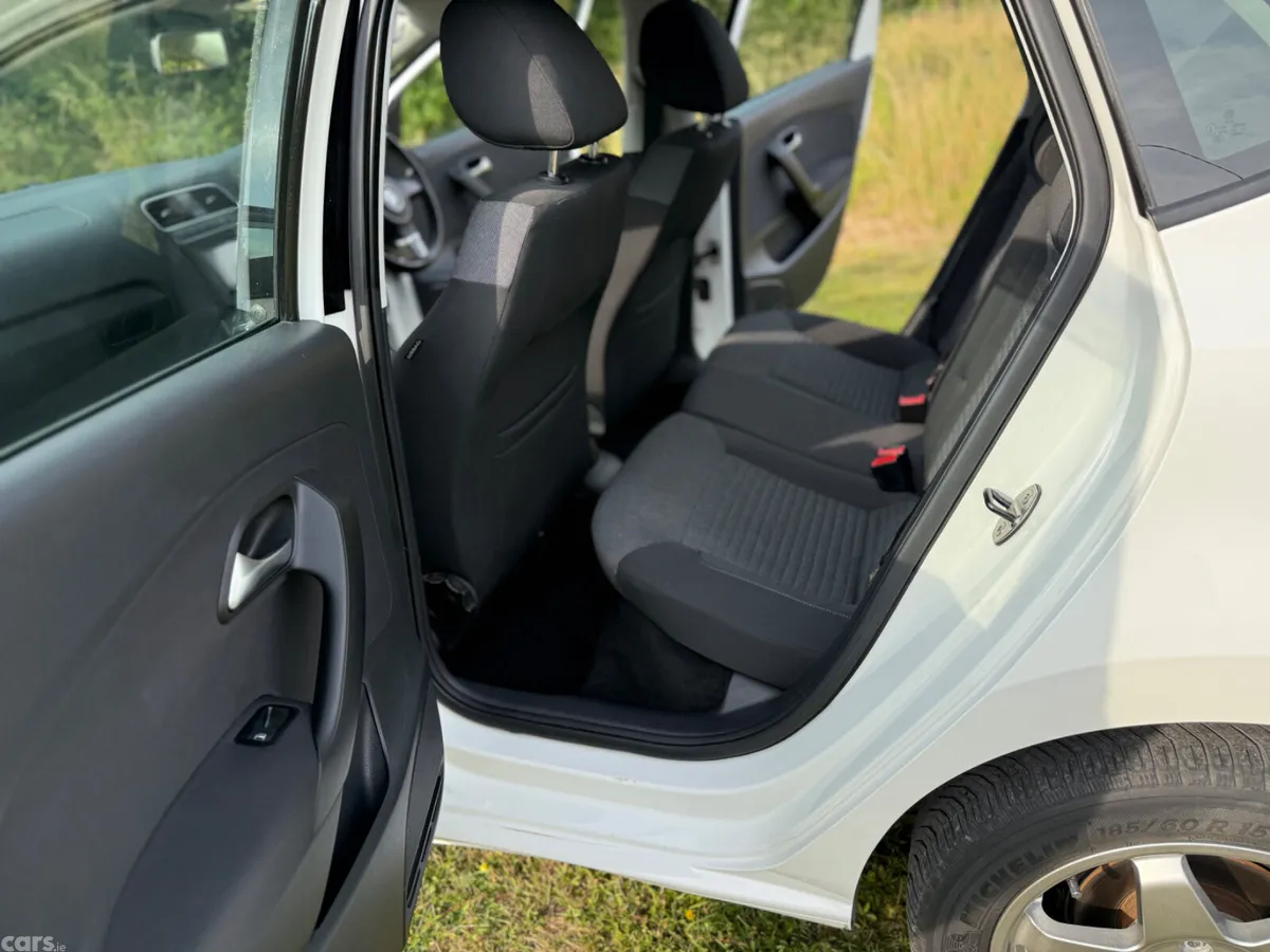 Volkswagen Polo Hatchback, Petrol, 2013, White