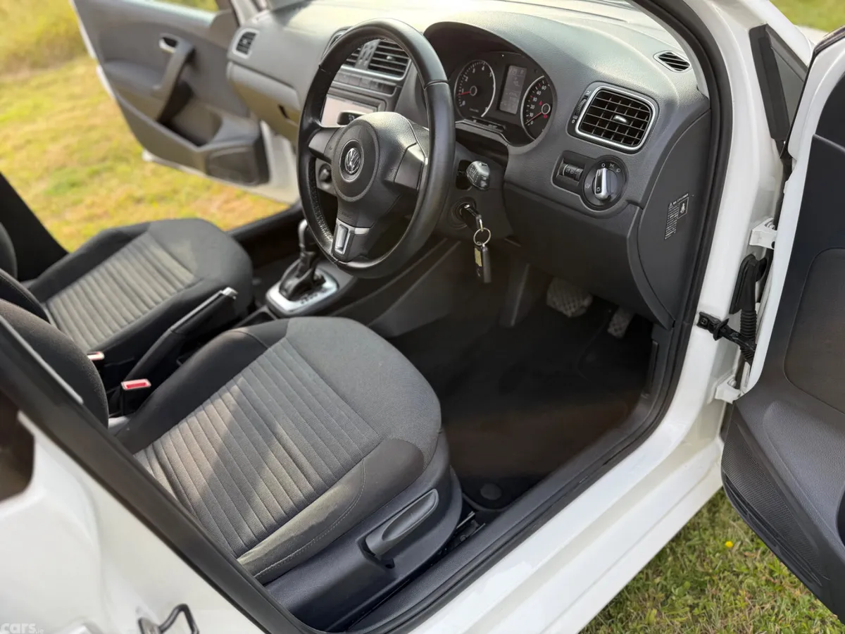 Volkswagen Polo Hatchback, Petrol, 2013, White