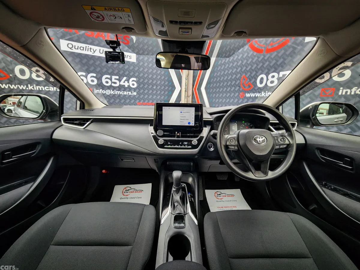 Toyota Corolla Saloon, Petrol Hybrid, 2023, Silver