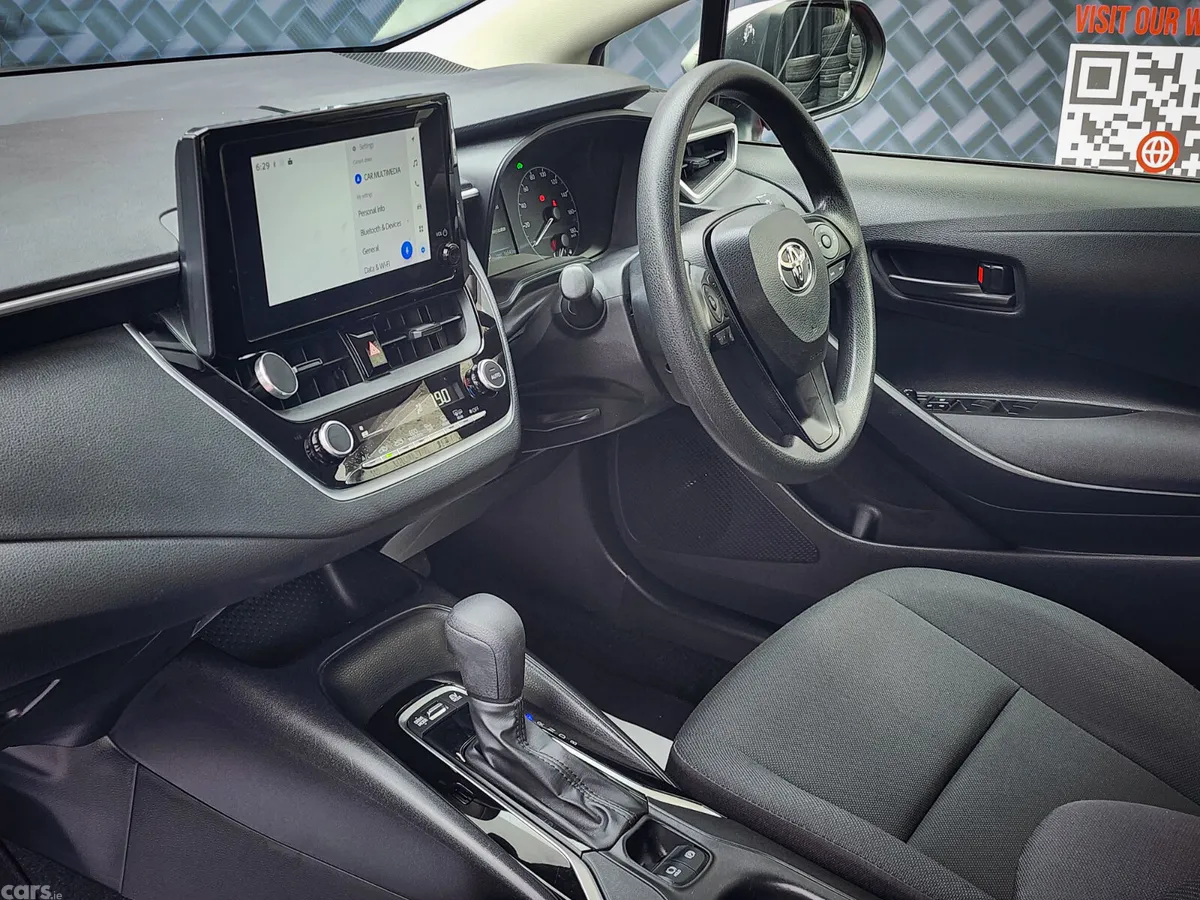 Toyota Corolla Saloon, Petrol Hybrid, 2023, Silver