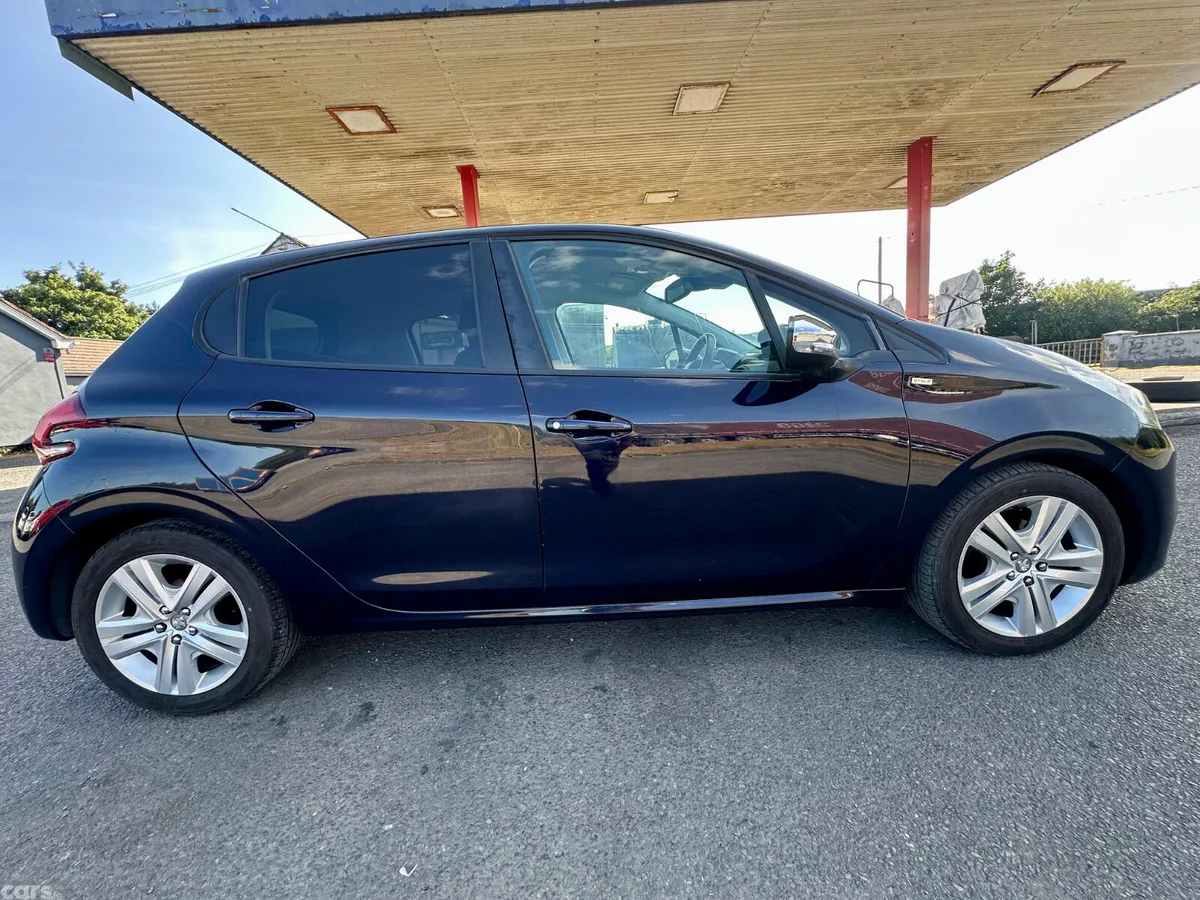 Peugeot 208 Hatchback, Petrol, 2016, Blue