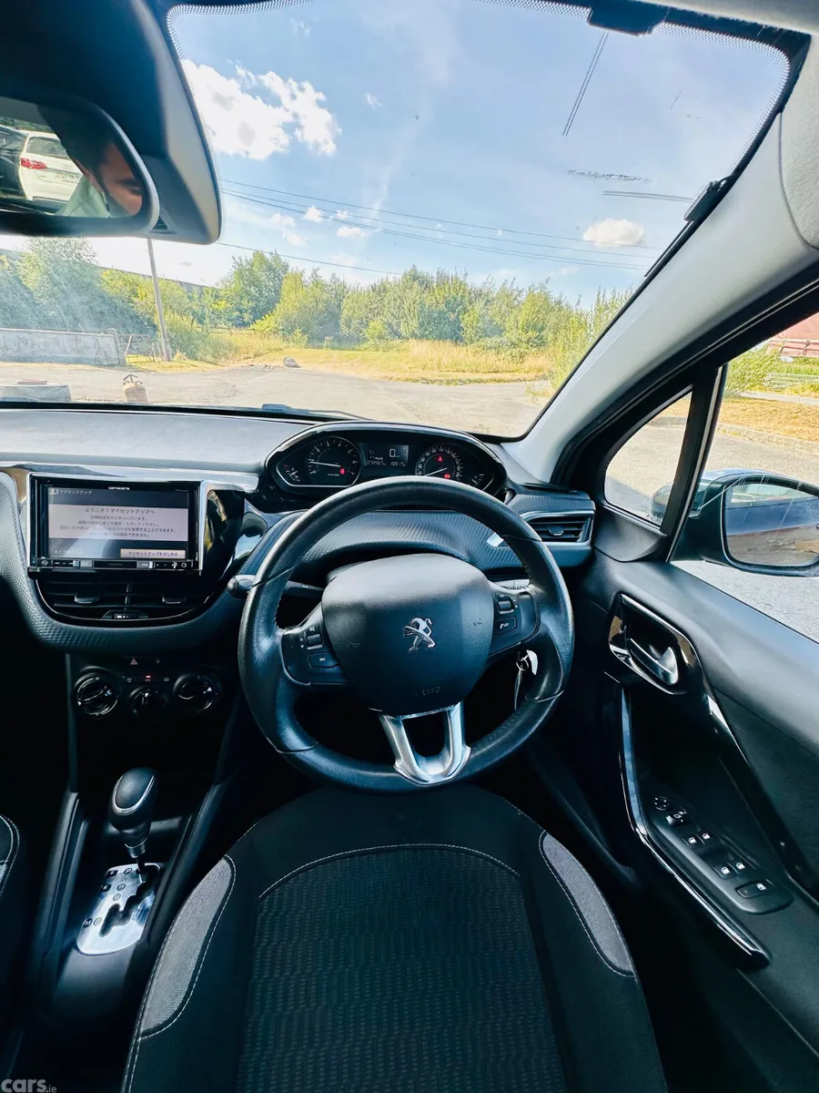 Peugeot 208 Hatchback, Petrol, 2016, Blue