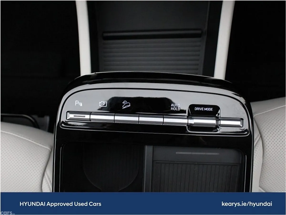 Hyundai Tucson SUV, Petrol Hybrid, 2024, Green