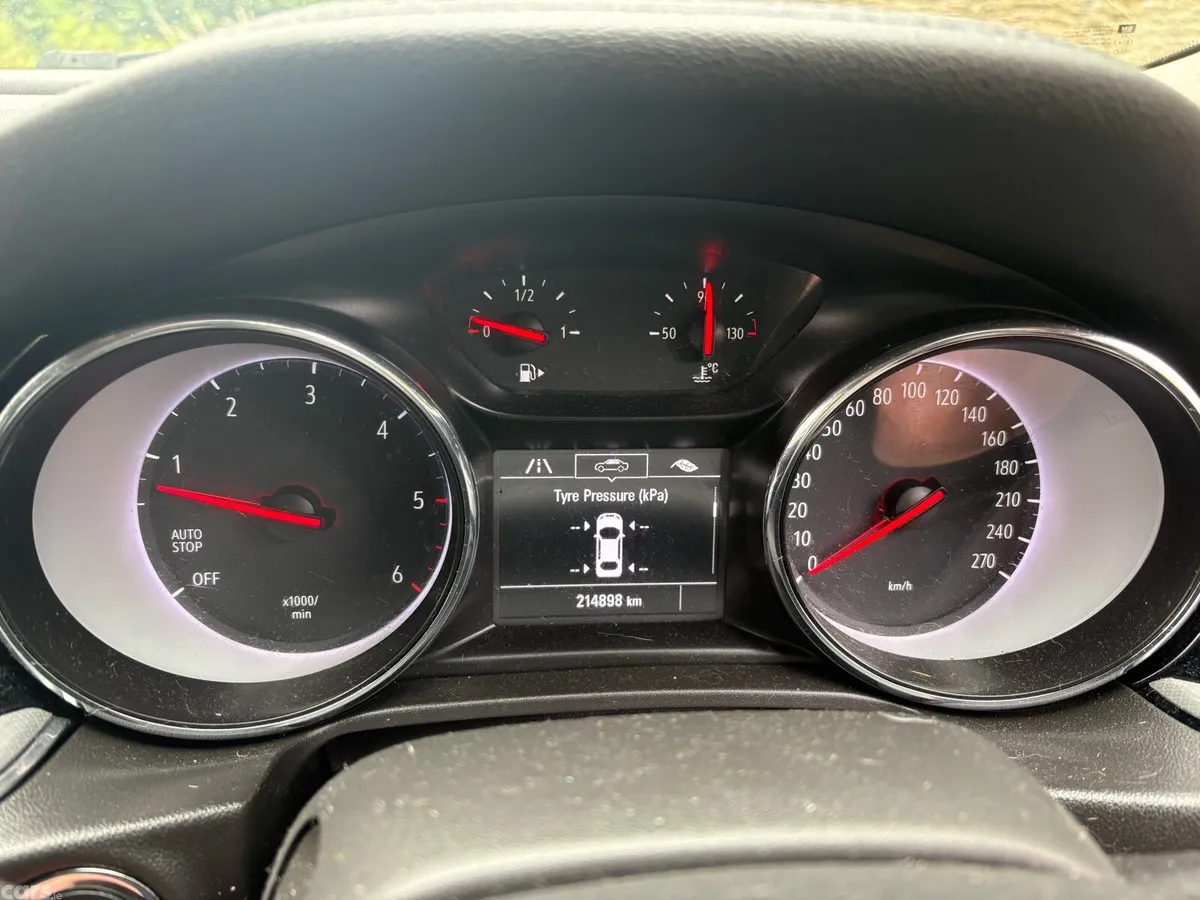 Opel Insignia Hatchback, Diesel, 2018, Black