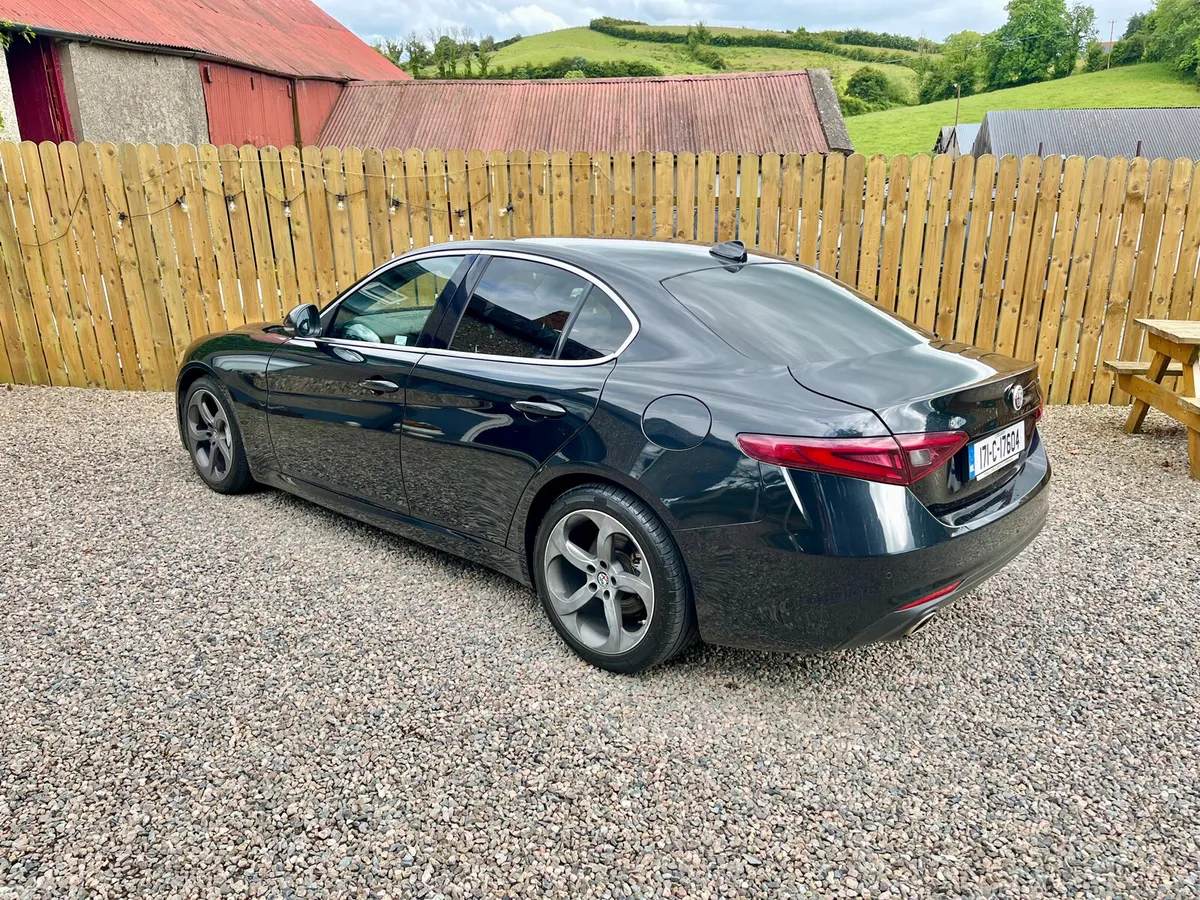 Alfa Romeo Giulia Saloon, Diesel, 2017, Black