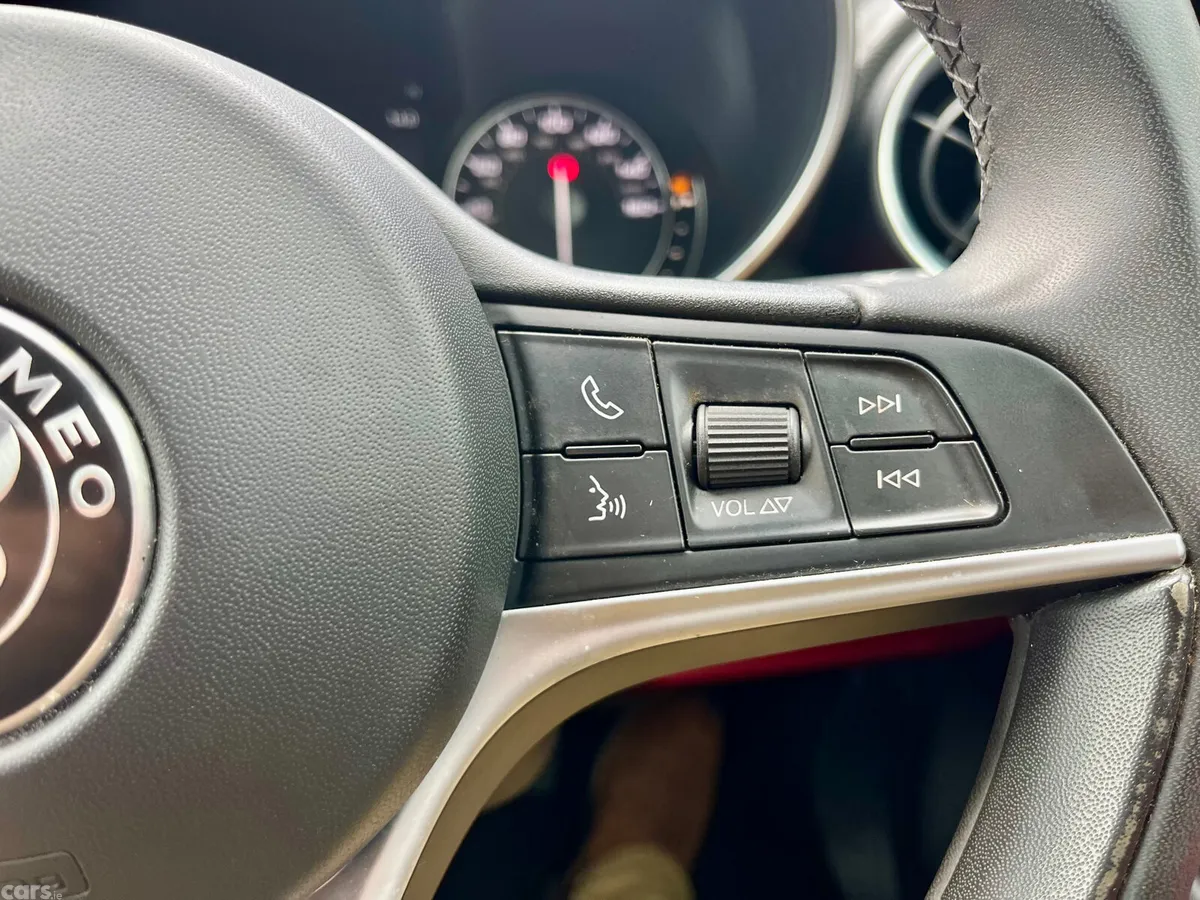 Alfa Romeo Giulia Saloon, Diesel, 2017, Black